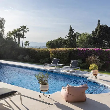 La Vida En Rosa Bed & Breakfast Marbella